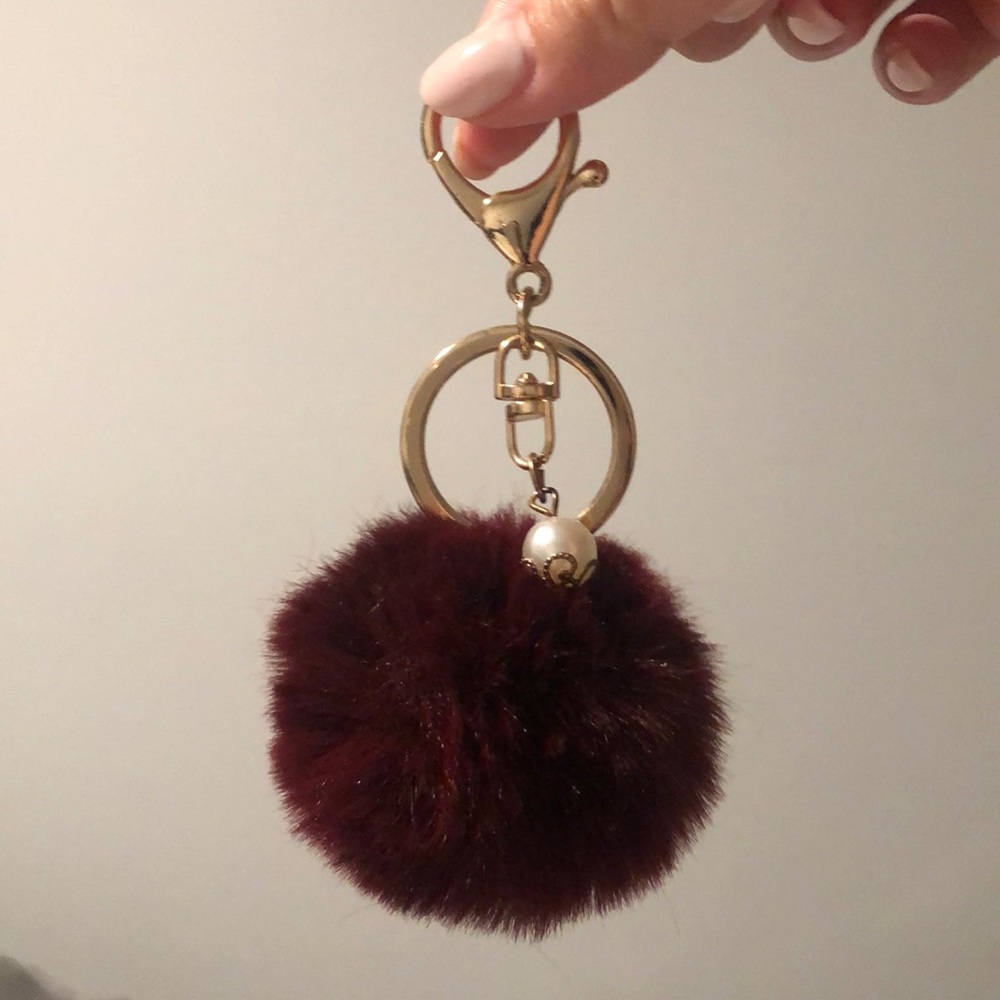 POM POM KEYCHAIN